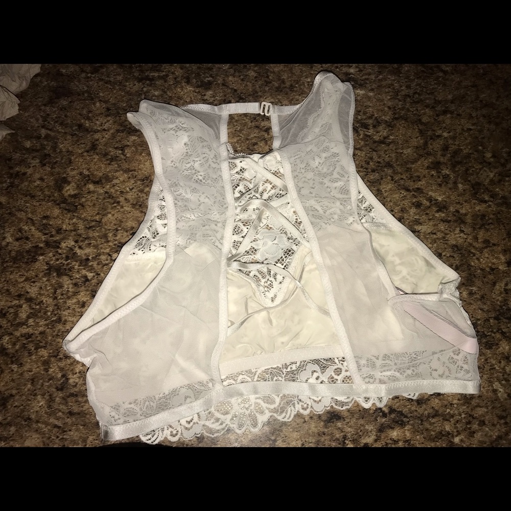 Victoria Secret Bras - Picture 4 of 4